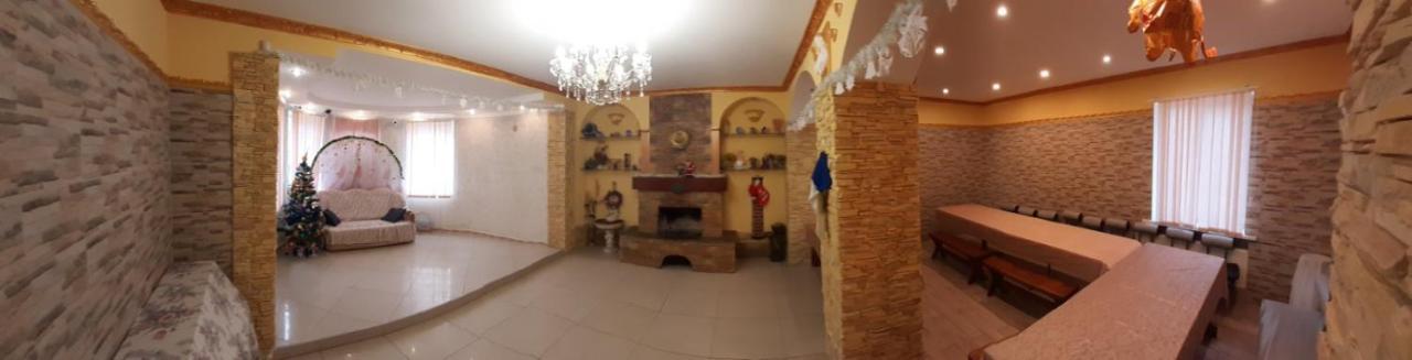 Куренiвський Двiр Kiev Bagian luar foto