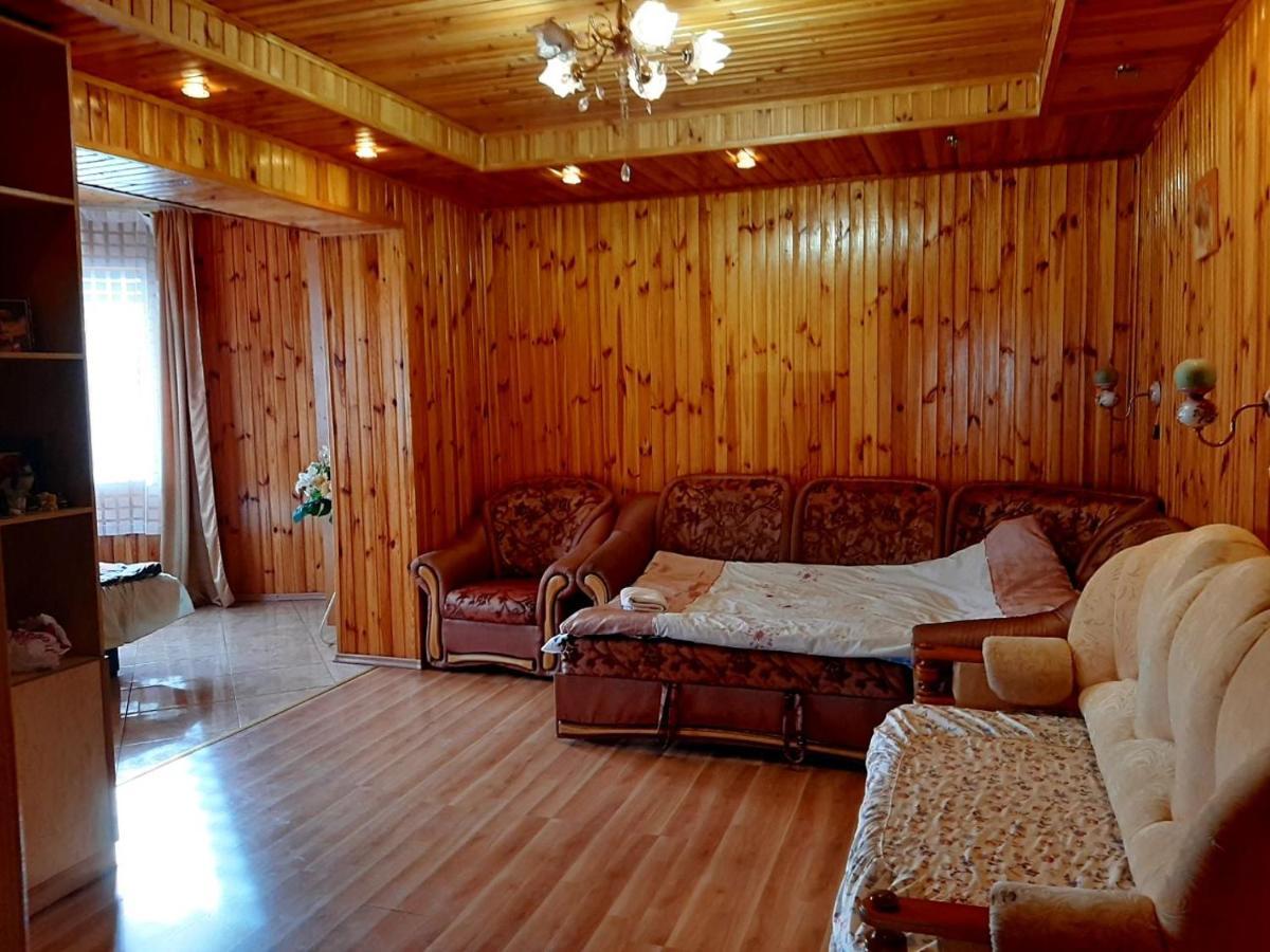 Куренiвський Двiр Kiev Bagian luar foto