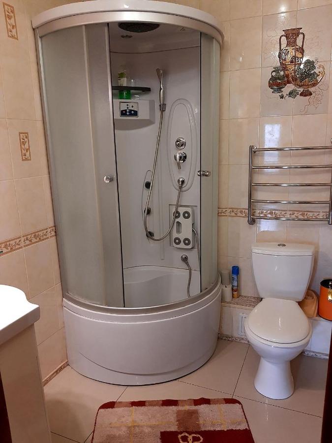 Куренiвський Двiр Kiev Bagian luar foto