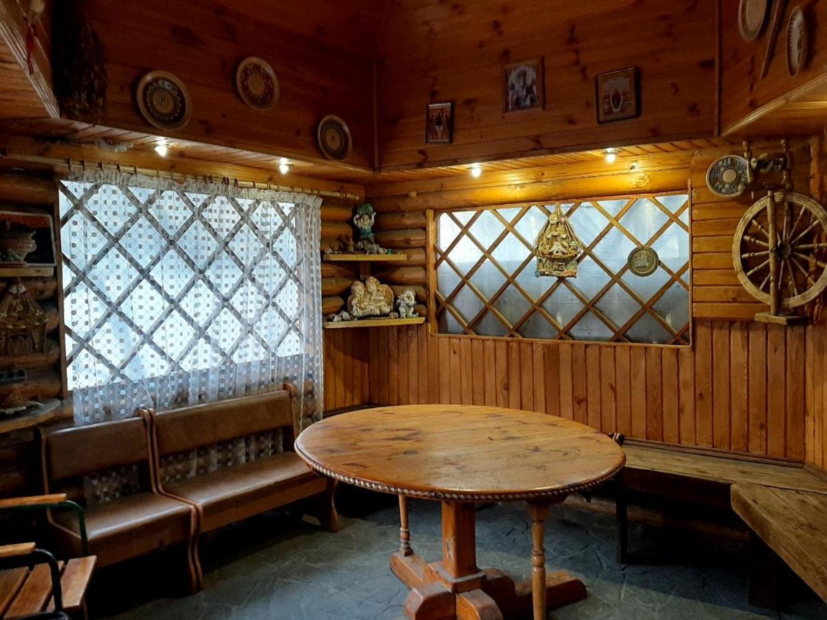 Куренiвський Двiр Kiev Bagian luar foto