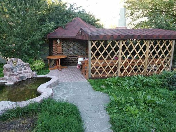 Куренiвський Двiр Kiev Bagian luar foto