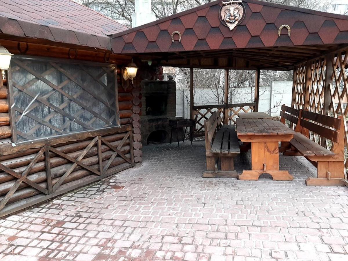 Куренiвський Двiр Kiev Bagian luar foto